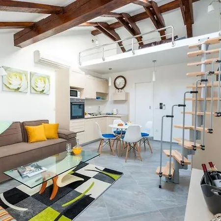 Arla Exclusive Apartament *